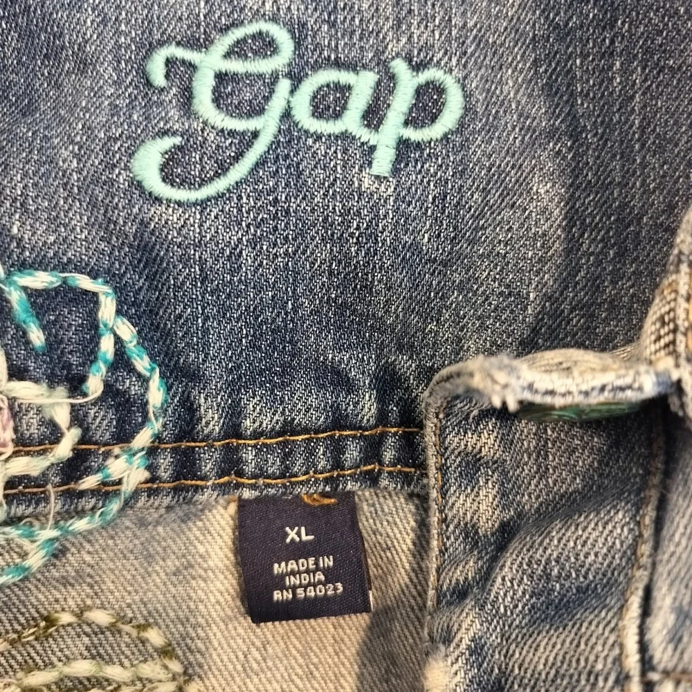 Gap Denim Jacket XL Girls Embroidered Floral Dragonfly Distressed